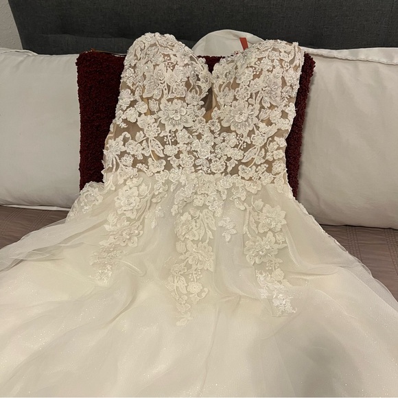 Morilee Pierette Ivory Lace Wedding Dress Style 2044 - Picture 5 of 11